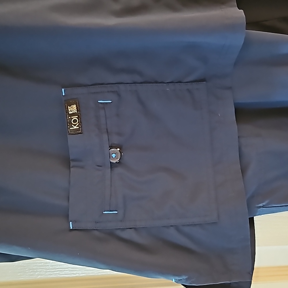 Navy Women's Scrub Set - Unbranded - Picture 2 of 5